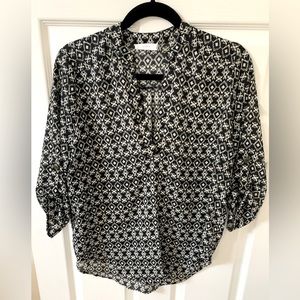 Lush Black & White Deep V, Patterned Blouse